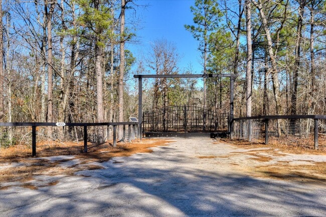 Photo - 400 Rish Store Rd