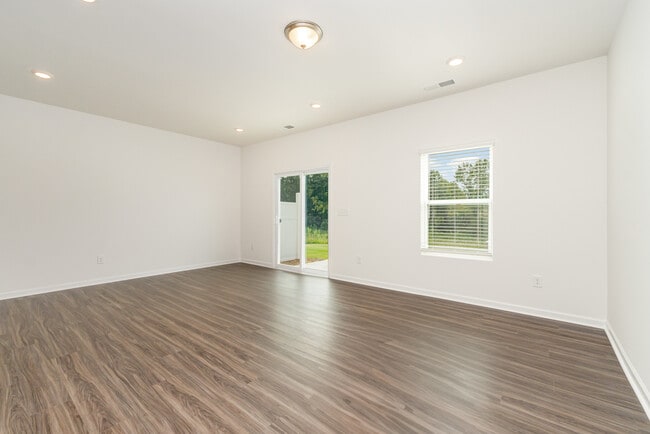 Photo - 3209 Lilac Grove Dr