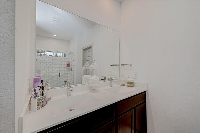 Building Photo - 29526 Wilkerson Ln