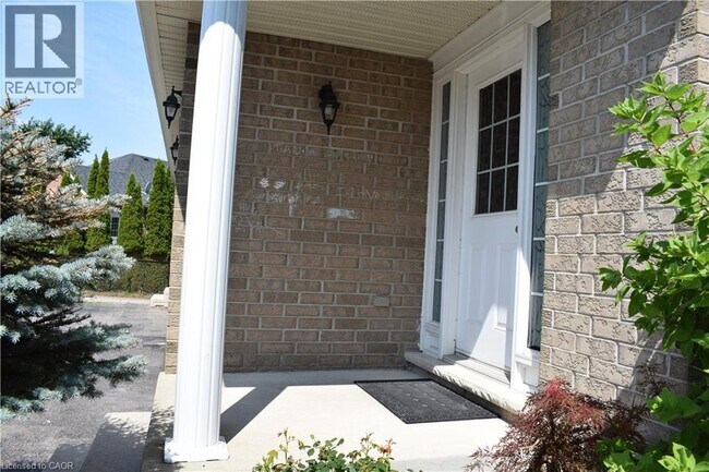Photo - 242 Buttercup Ct