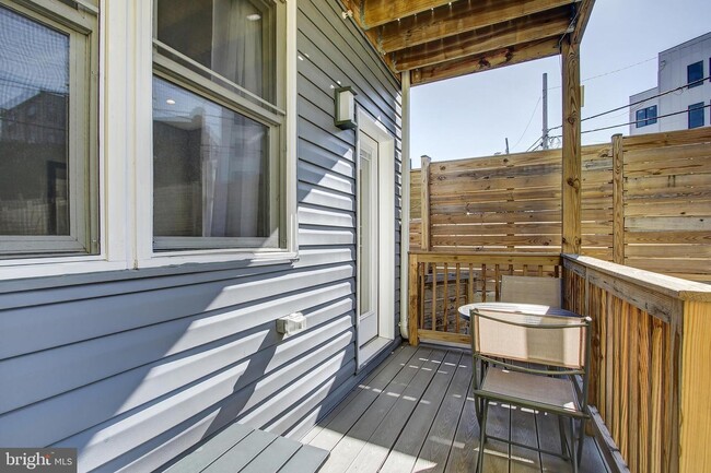 Building Photo - 1636 Trinidad Ave NE Rental