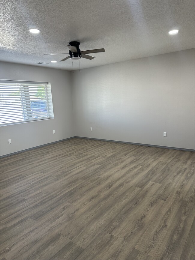 Photo - 855 W Castillo Ave Unidad B