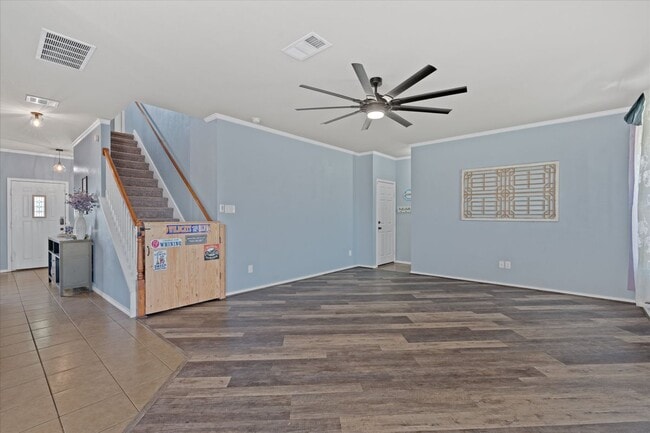Photo - 2108 Scott Dr