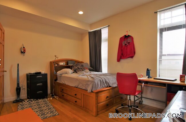 Photo - 1801 Beacon St Unidad 7