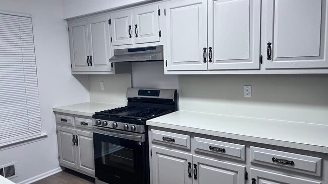 New appliances - 146 Carson Ct