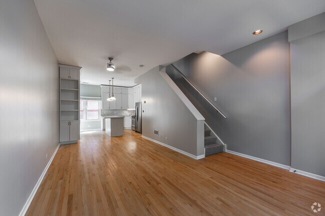 Building Photo - 855 W Erie St Unit 119 Rental