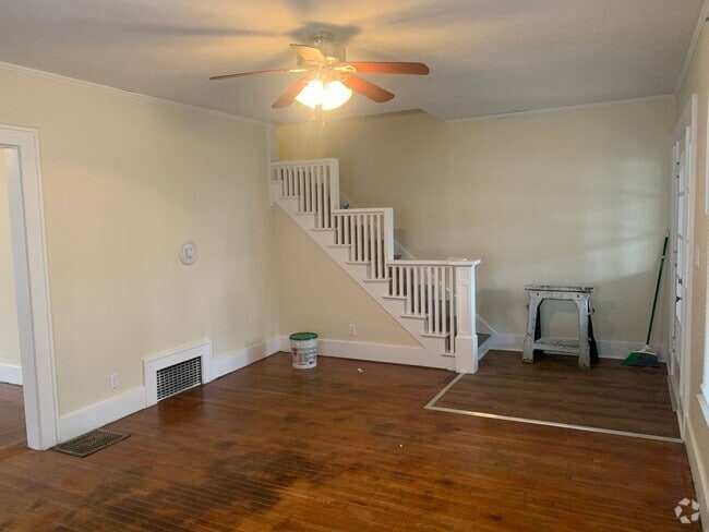 Building Photo - 300 W Sandusky Ave Unit 302 Rental