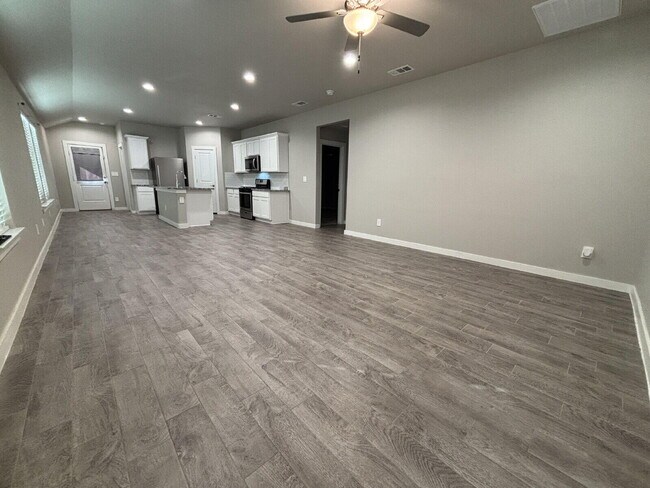 Photo - 4705 126th St