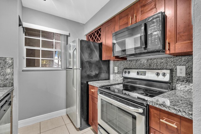 Photo - 2890 N Oakland Forest Dr Unit 108