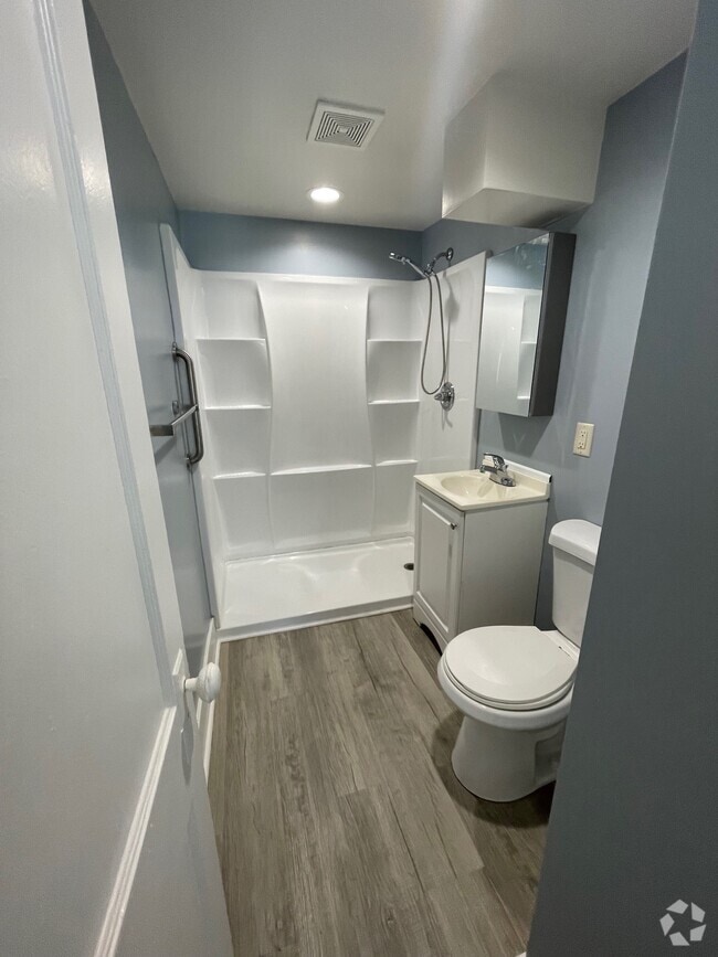 Building Photo - 2129 Lincoln Ave Unit #3RD Rental