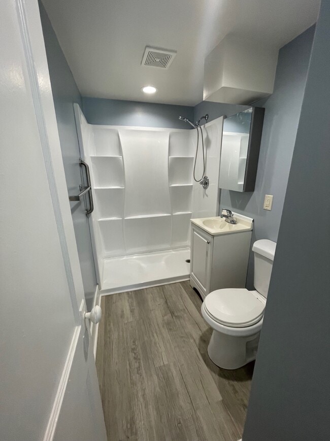 Building Photo - 2129 Lincoln Ave Unit #3RD Rental