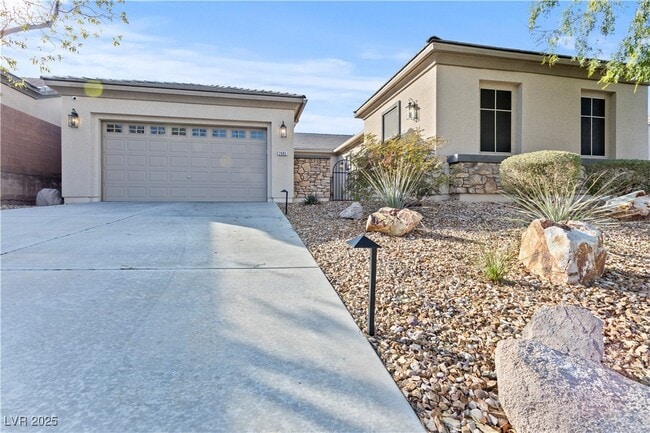 Photo - 2685 La Boutique St