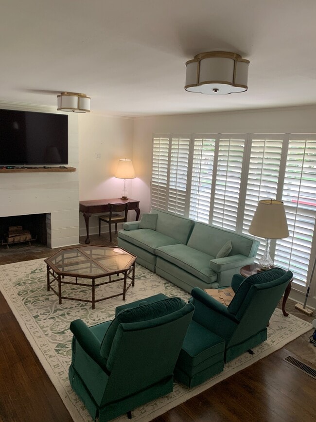 Photo - 264 E Vineland Rd