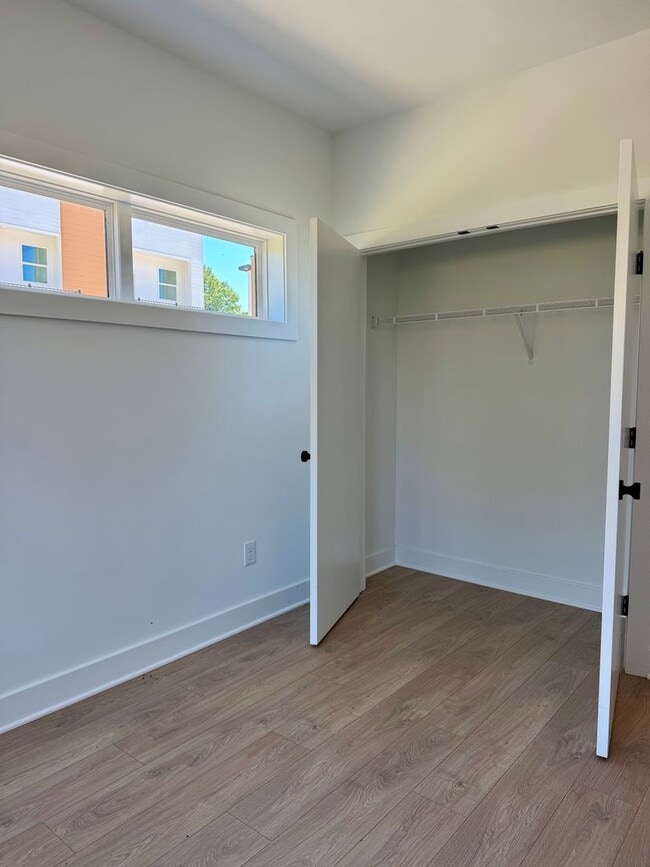 Photo - 621 Walnut Hts Dr