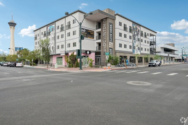 Imagen principal - shareDOWNTOWN - Arts District