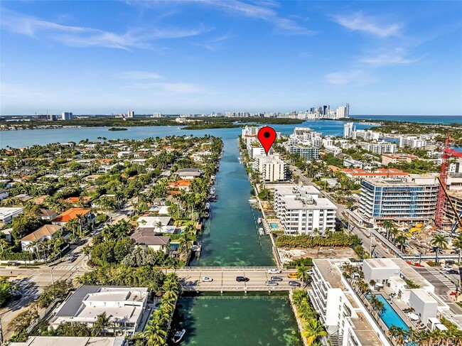 Photo - 9800 W Bay Harbor Dr Unidad 403