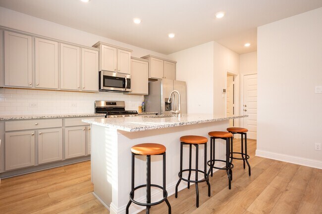 Photo - 409 Aurora Creek Ln