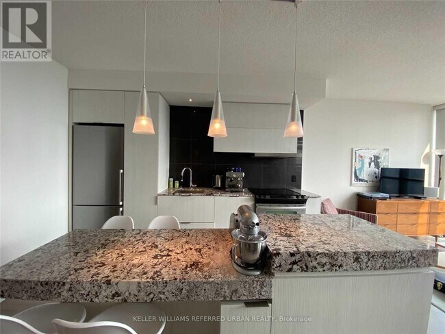 Photo - 101 Charles St E Unité 3002