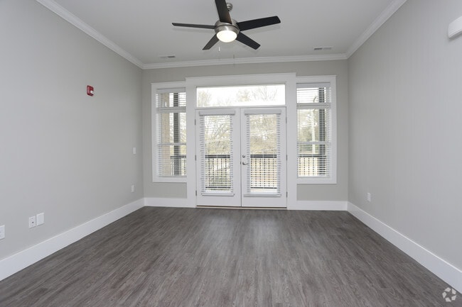 2BR, 2BA - 1070SF - Living Room