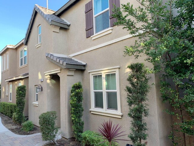 GORGEOUS HOME IN EASTVALE CORONA - BY APP... - GORGEOUS HOME IN EASTVALE CORONA  - BY APP...