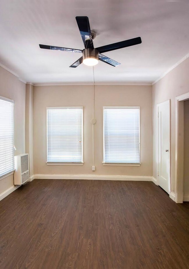 Photo - Guntharp Apts...Newly Remodeled Gorgeous Apartments...CALL NOW!
