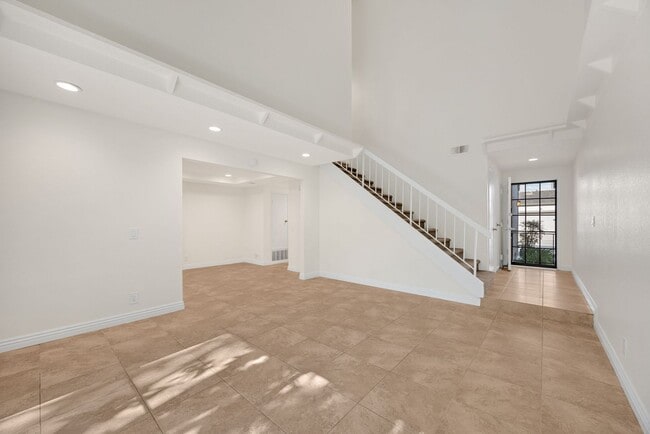 Photo - 2 Bed / 2.5 Bath Townhome in the Hidden Lakes Community