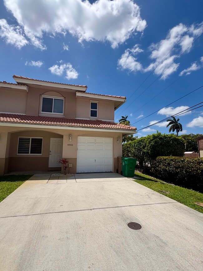 Photo - 4901 Palm Garden Ln