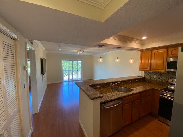 Photo - 151 NE 16th Ave Unidad 334