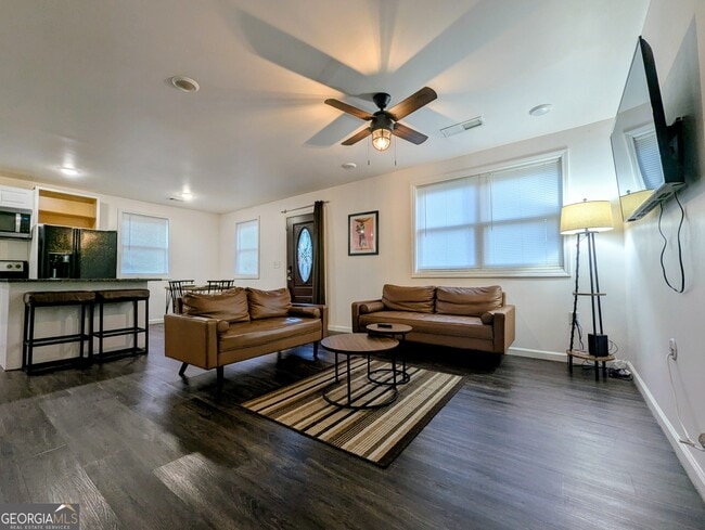 Building Photo - 2533 Godfrey Dr NW