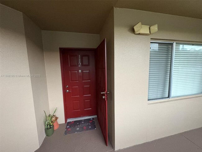Building Photo - 901 SW 138th Ave Unit 112C