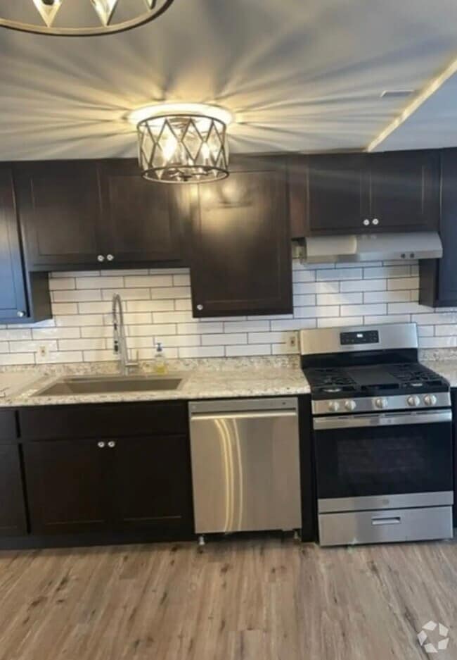 Building Photo - 309 May St Rental