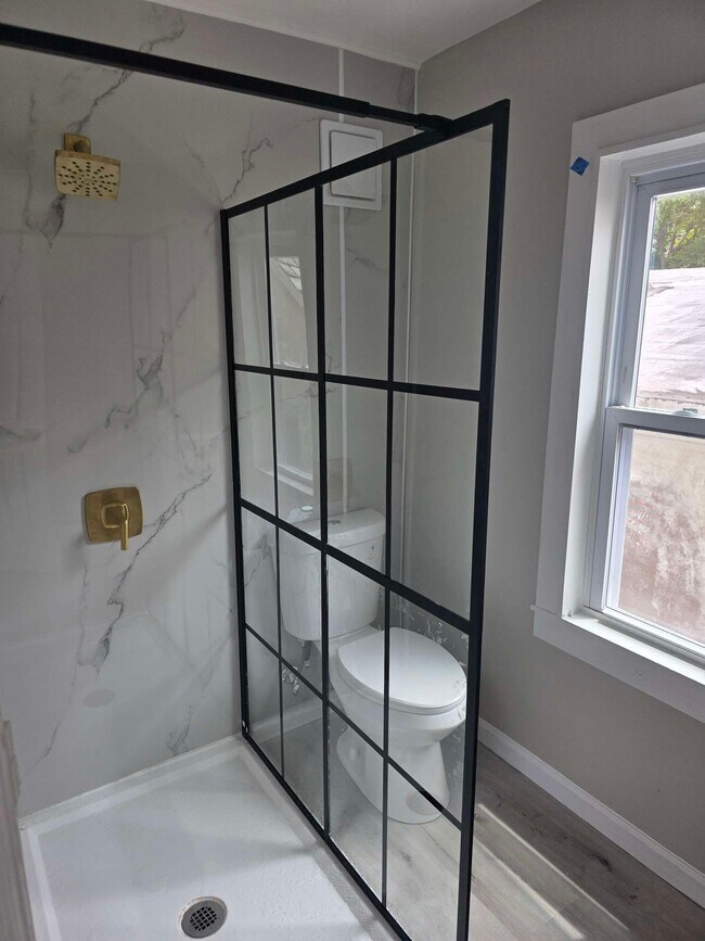 Photo - 463-465 Montclair Ave Unit 465-3