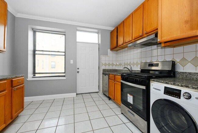 Photo - Beautiful 2Bed/1Bath in South Shore