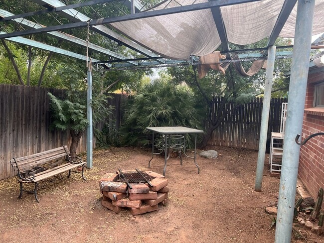 Photo - 2555 E Fort Lowell Rd