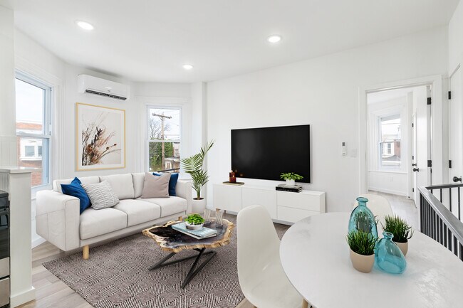 Photo - 5758 Spruce St