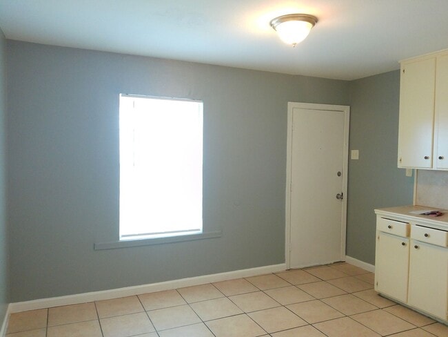 Photo - 4330 Spring St