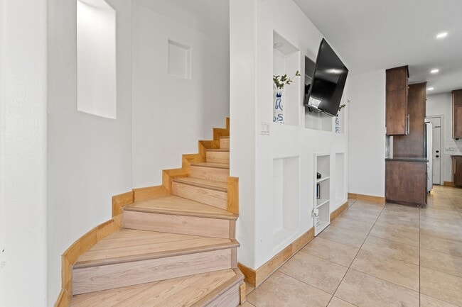 Photo - 3002 S L Ln