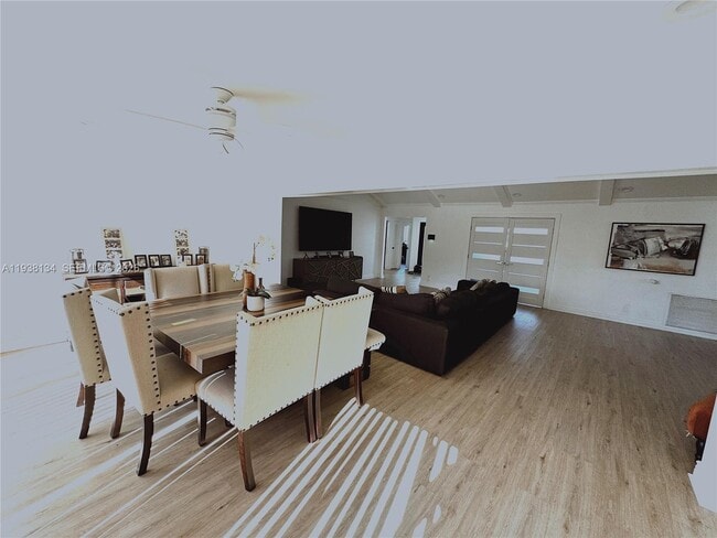 Photo - 4905 Bayberry Ln