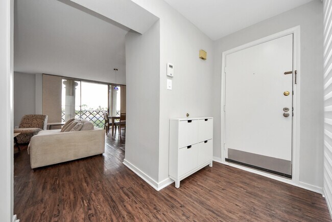 Photo - 2333 Bering Dr Unit 337