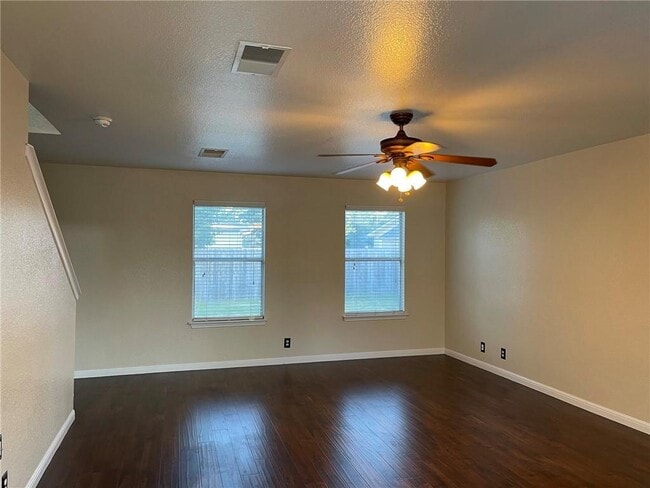 Photo - 102 Brentwood Dr