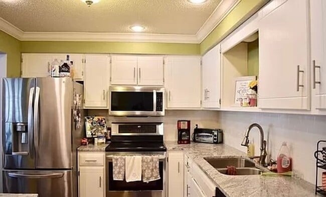 Spacious 3-Bedroom Twin Home in Prime Eden... - Spacious 3-Bedroom Twin Home in Prime Eden...