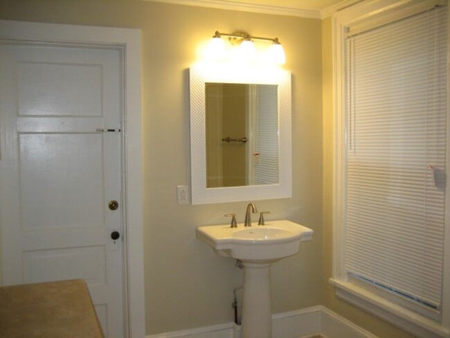 Photo - 611 Washington St Apartment Unit A