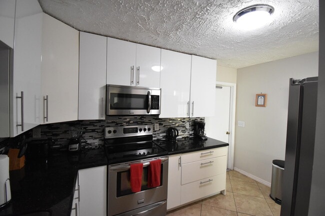 Photo - 9426 Southampton Pl