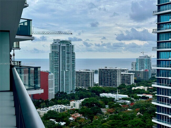 Photo - 1300 S Miami Ave Unidad 3410