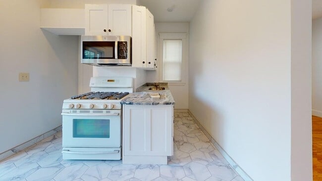 Photo - 202 Baker St Unit 2