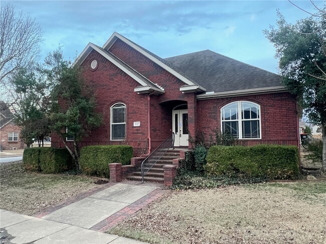 Building Photo - 6517 Tall Oaks Loop S