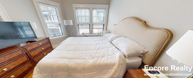 Photo - 17 Story St Unit 3