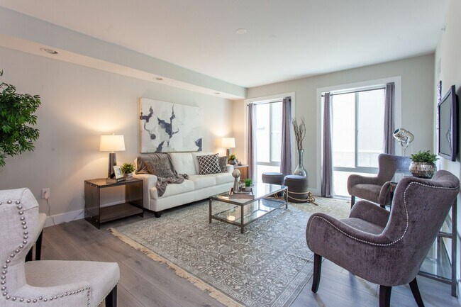 Building Photo - 1533-39 Parrish St Unit 3D