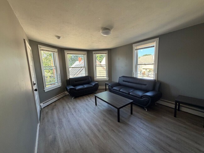 9-15 Riverview Place-11 3rd Floor