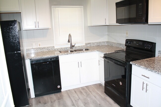 Building Photo - 1317 Avenue C Rental